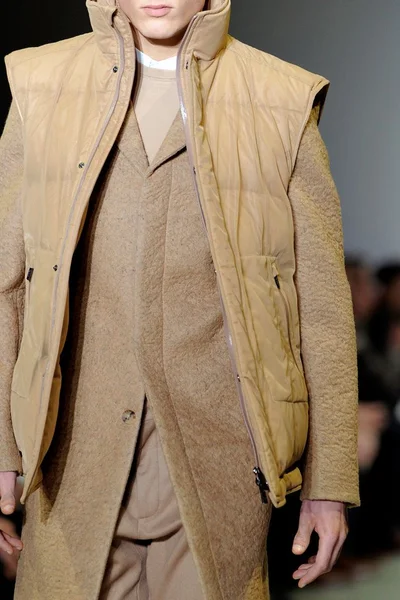 Look 30